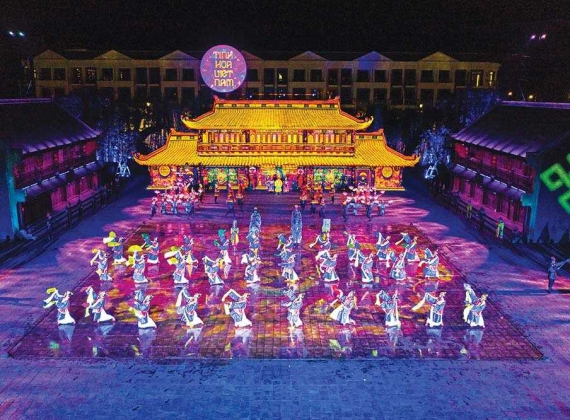 Tinh Hoa Việt Nam - Dạ tiệc thực cảnh đỉnh cao tại Grand World Phú Quốc