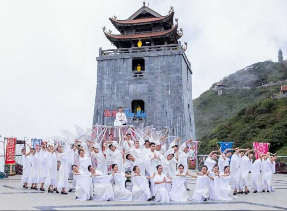 Vũ điệu trên mây – tinh hoa Tây Bắc chốn tâm linh nhiệm màu